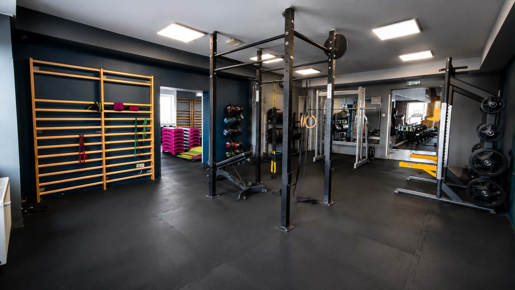 Strefa Wolnych Ciężarów w Gym City